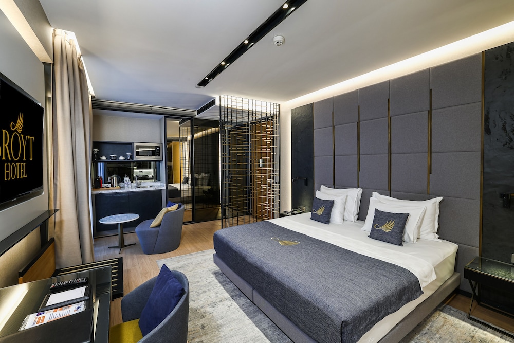 Broyt Hotel 8