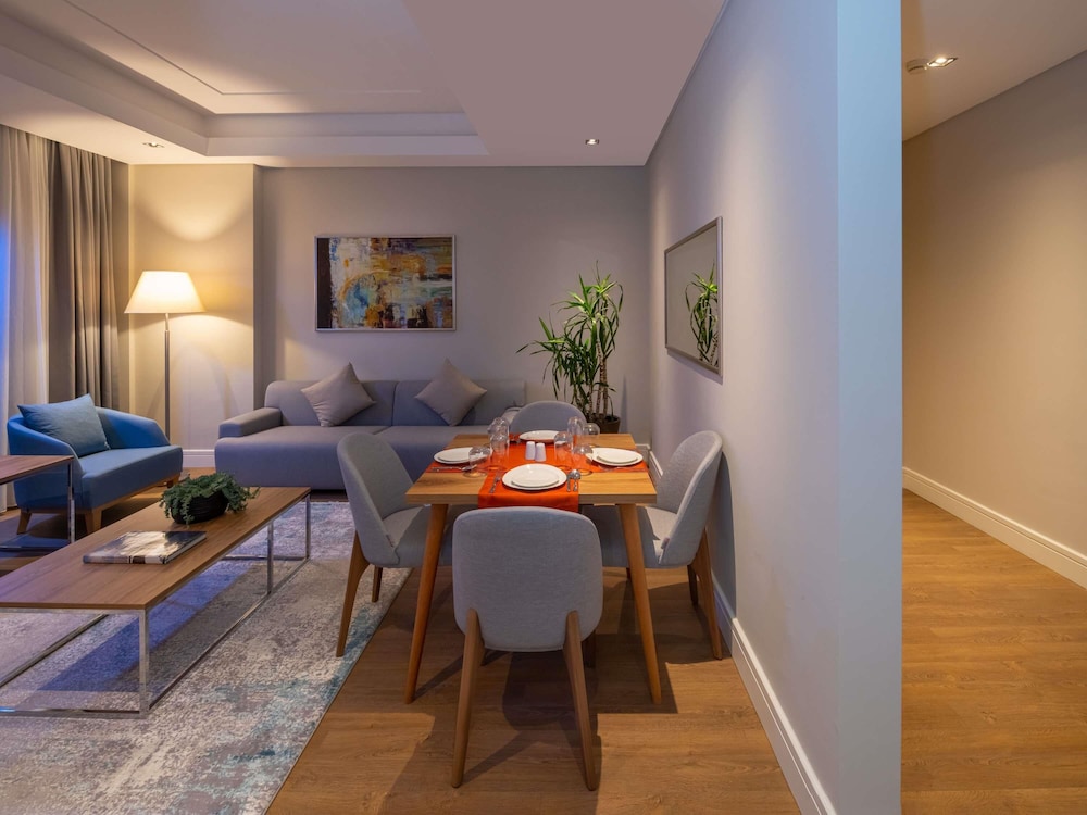 Mövenpick Living Istanbul 13