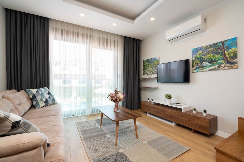 Veranda Beach Suites 22