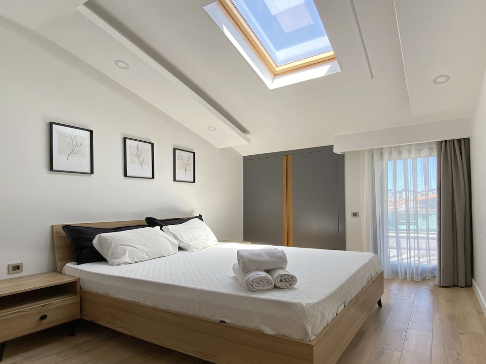 Veranda Beach Suites 14