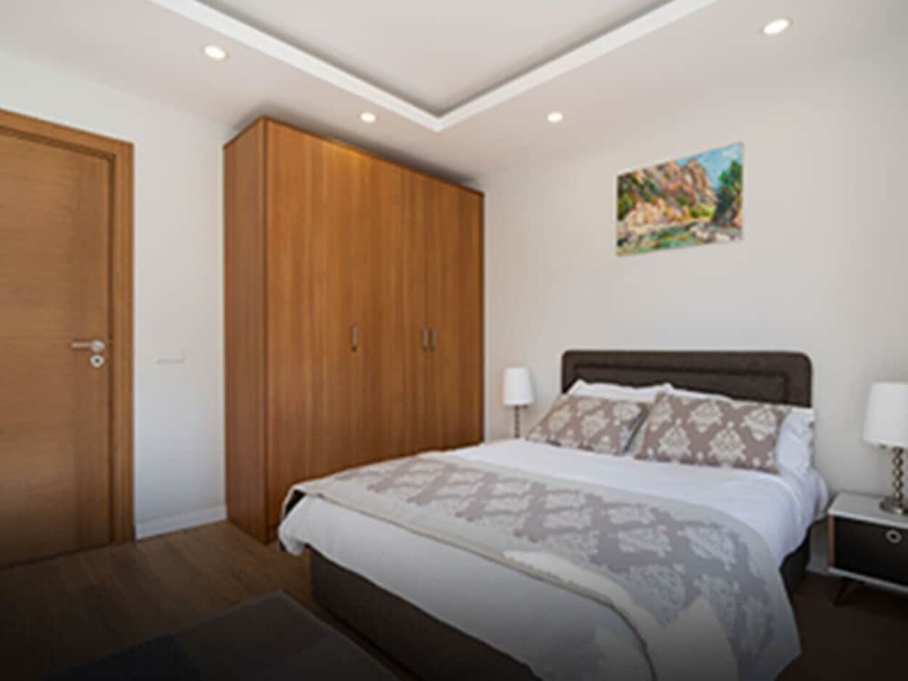 Veranda Beach Suites 12