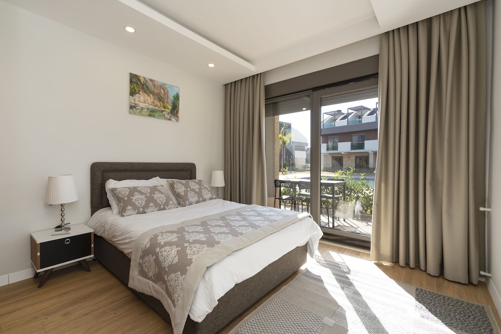 Veranda Beach Suites 3