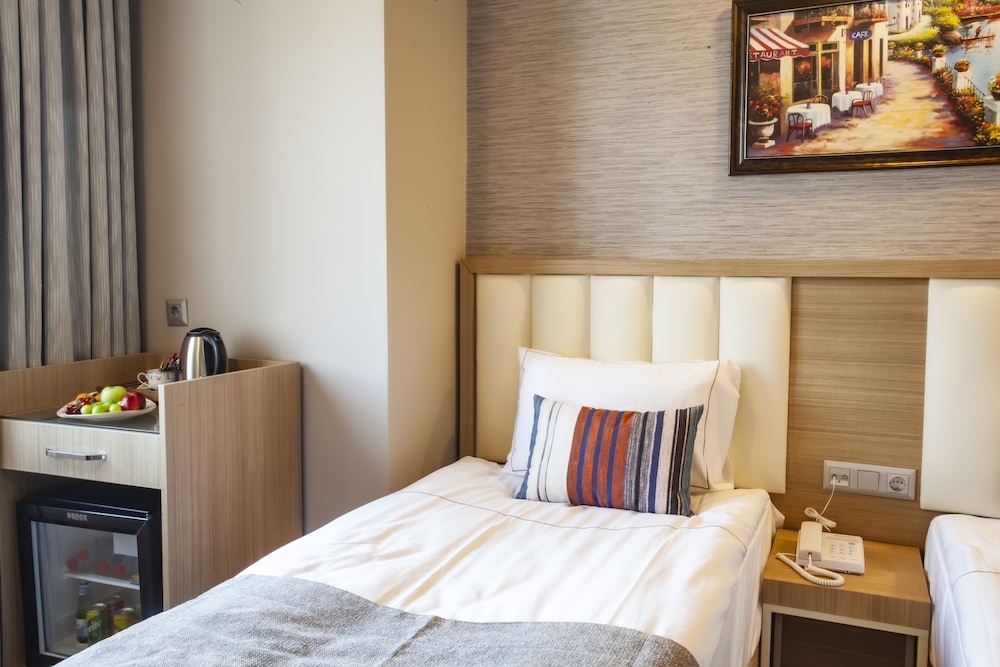 Old Town Point Hotel 6