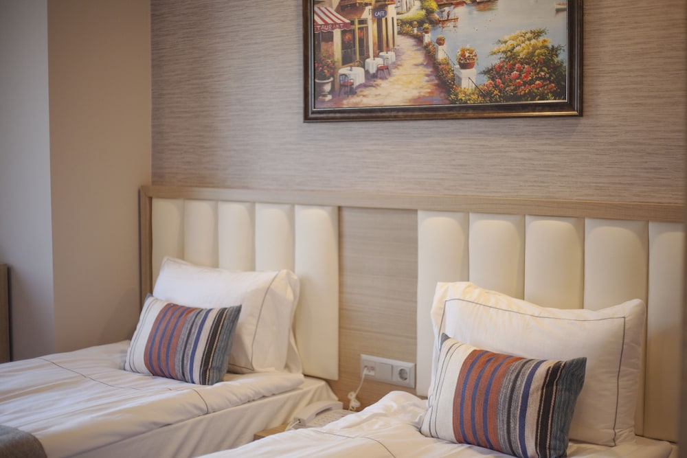 Old Town Point Hotel 7
