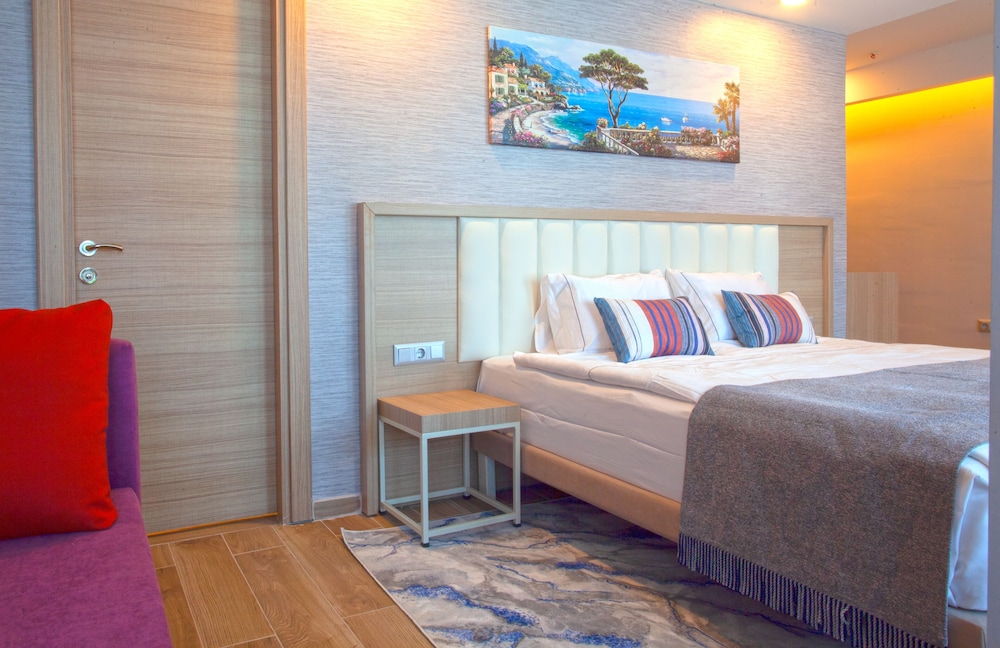 Old Town Point Hotel 21