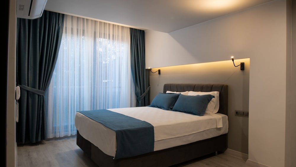 Opera Suites 19