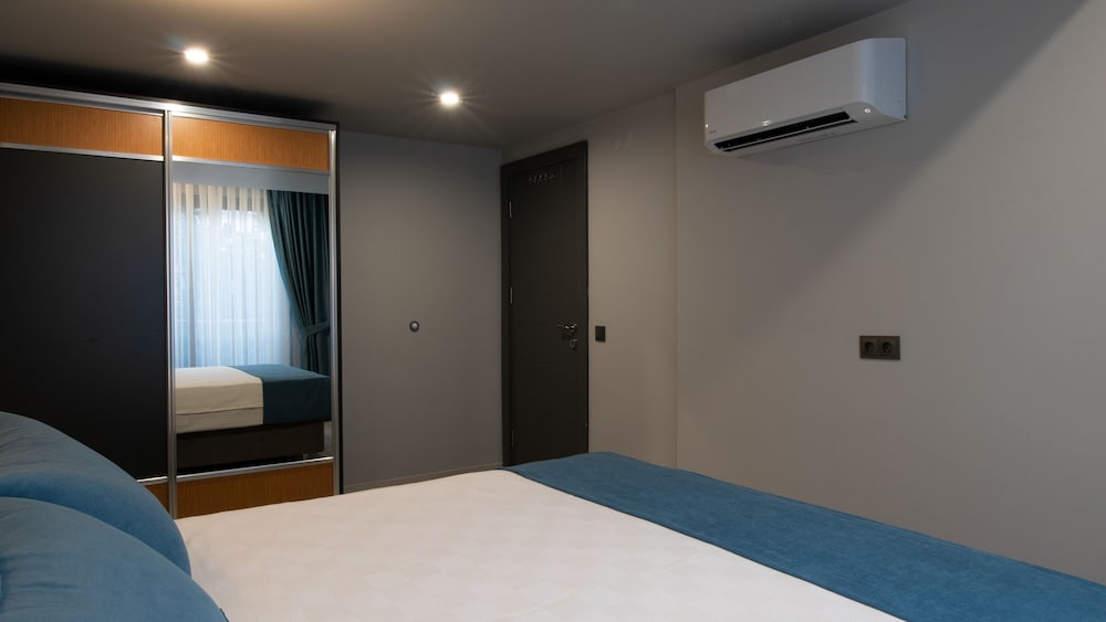 Opera Suites 20
