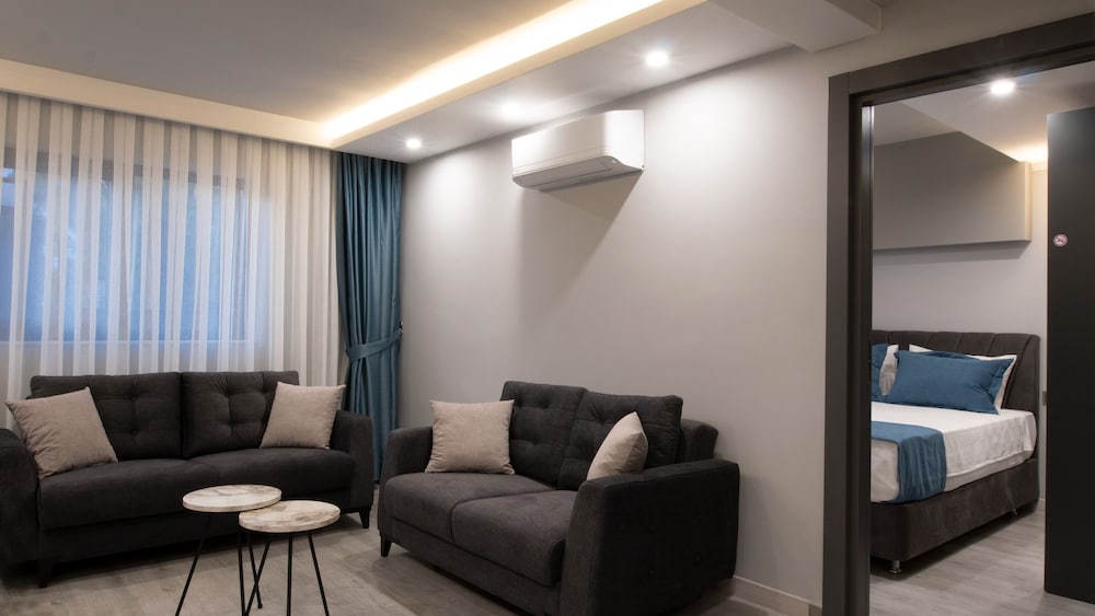 Opera Suites 10