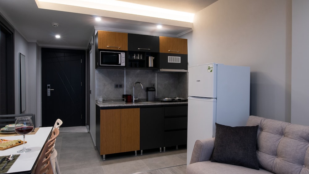 Opera Suites 18