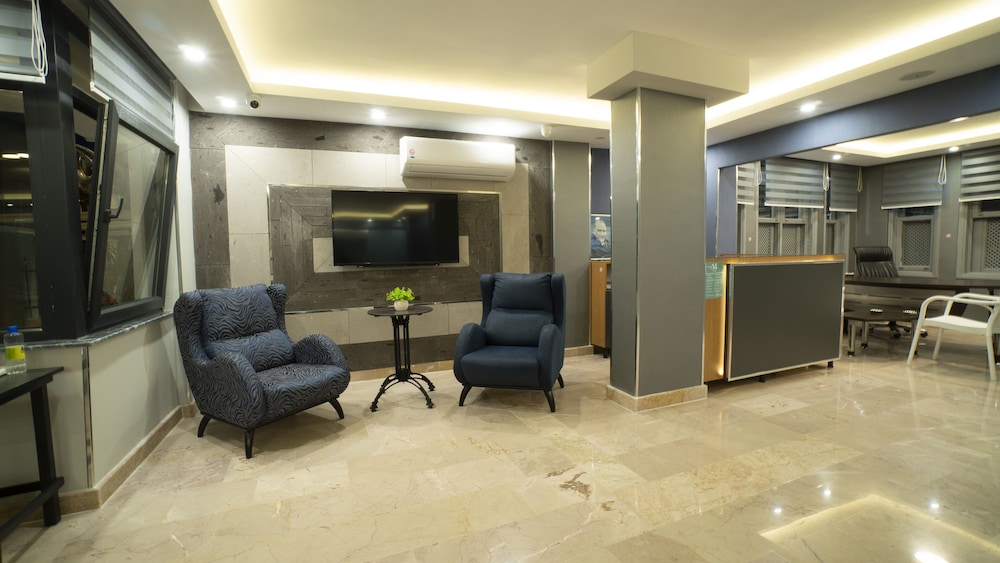 Opera Suites 2