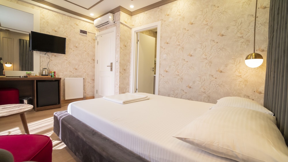 Dymar Hotel 8