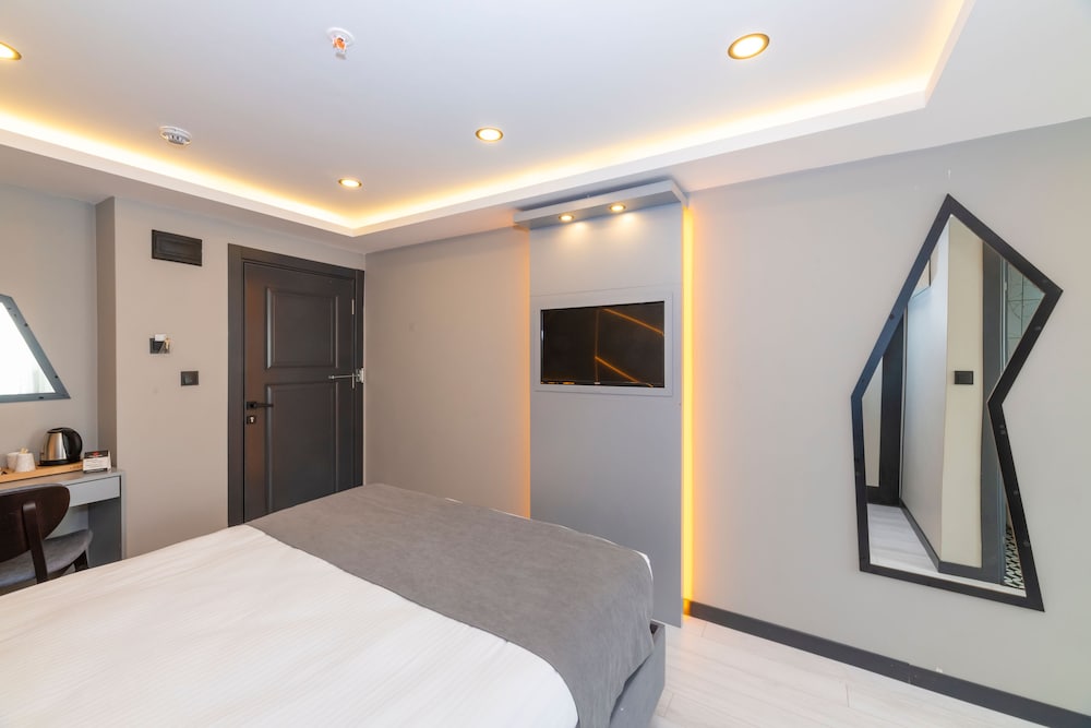 White Corner Hotel 9