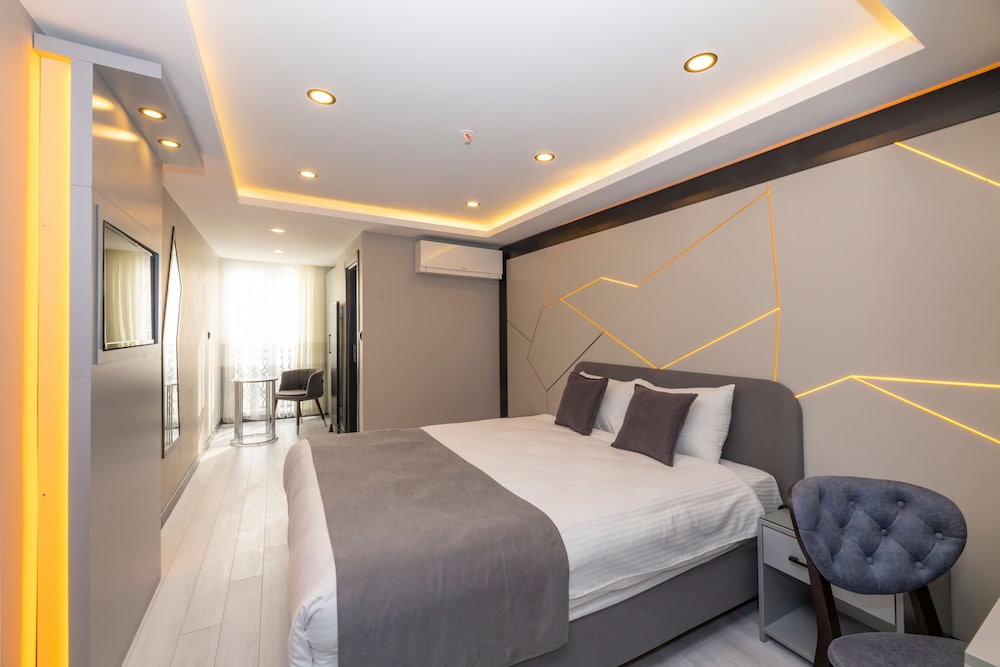 White Corner Hotel 8