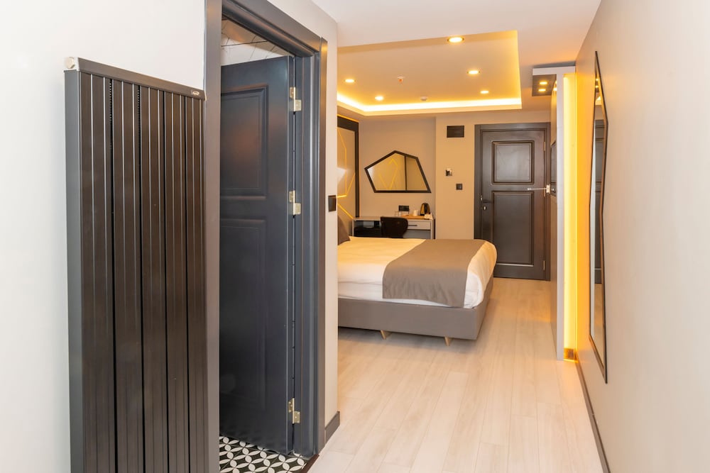 White Corner Hotel 7