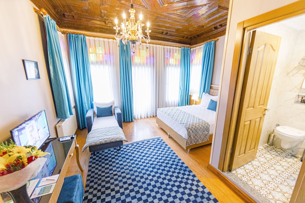 Acacia Mansion Hotel 8