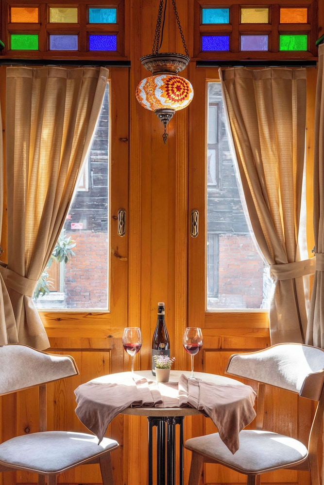 Astra Boutique Hotel 21