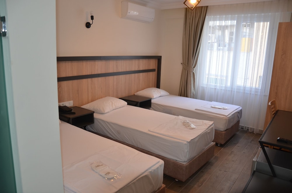 Piyes Otel 21