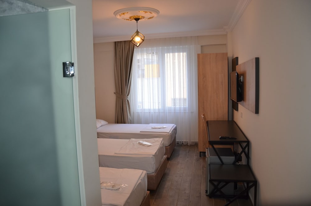 Piyes Otel 18
