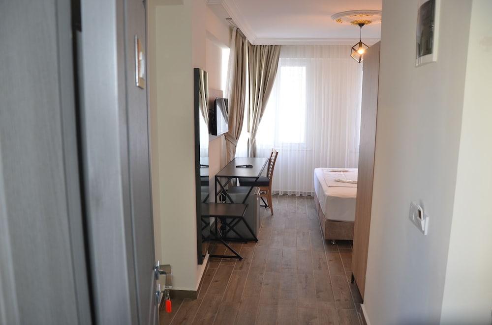Piyes Otel 19