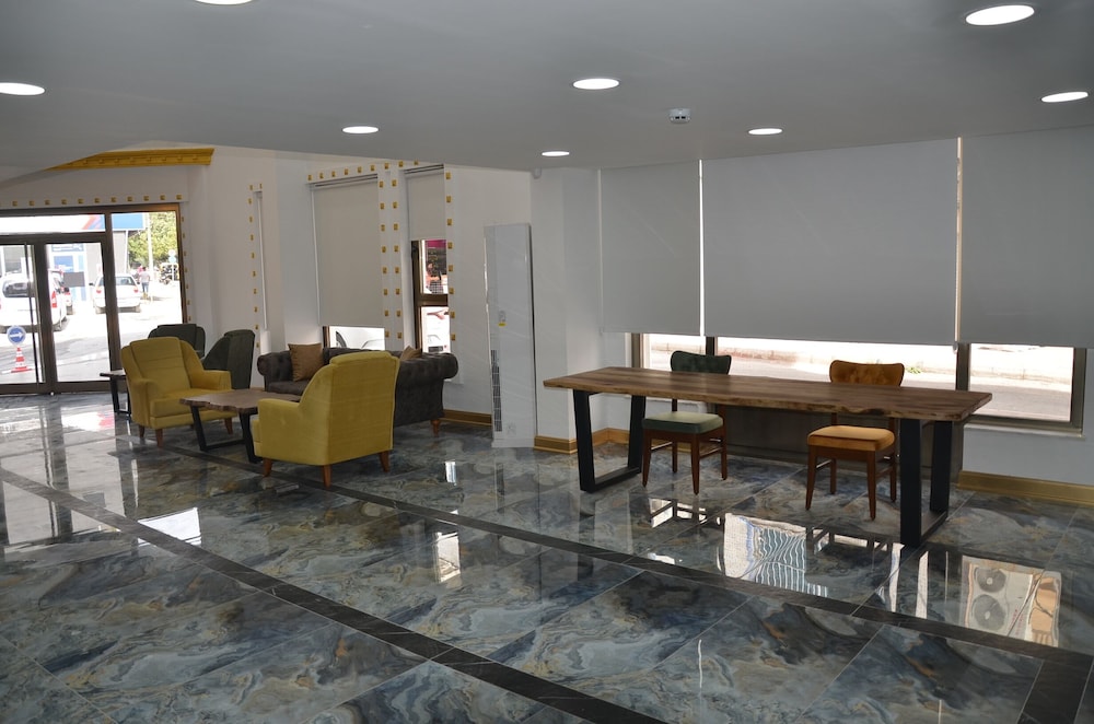 Piyes Otel 13