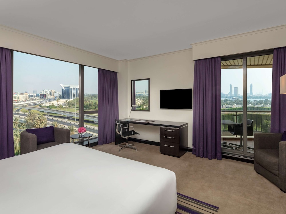 Pullman Dubai Creek City Centre 12