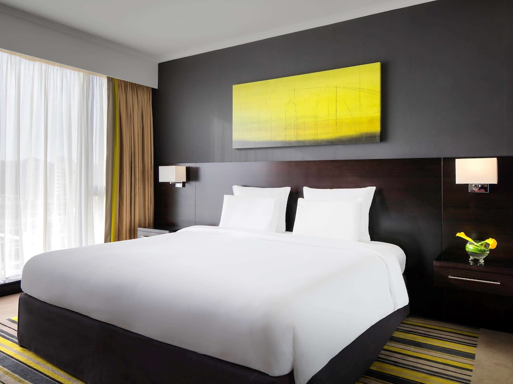 Pullman Dubai Creek City Centre 18