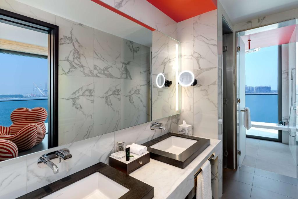 Hyatt Centric Jumeirah Dubai 13