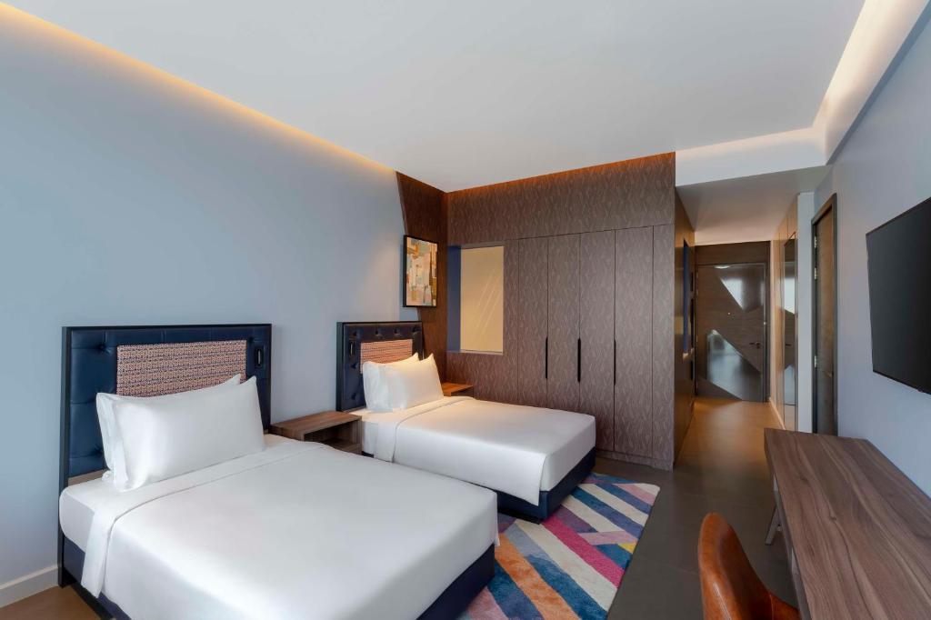 Hyatt Centric Jumeirah Dubai 15