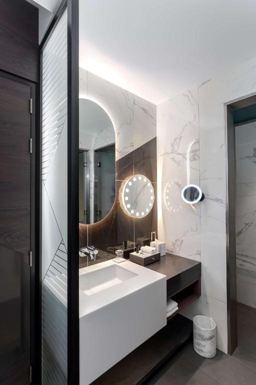 Hyatt Centric Jumeirah Dubai 19