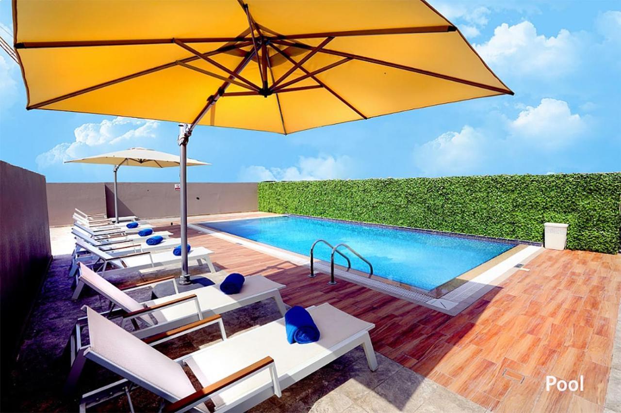 Grand Kingsgate Waterfront By Millennium Hotels 7