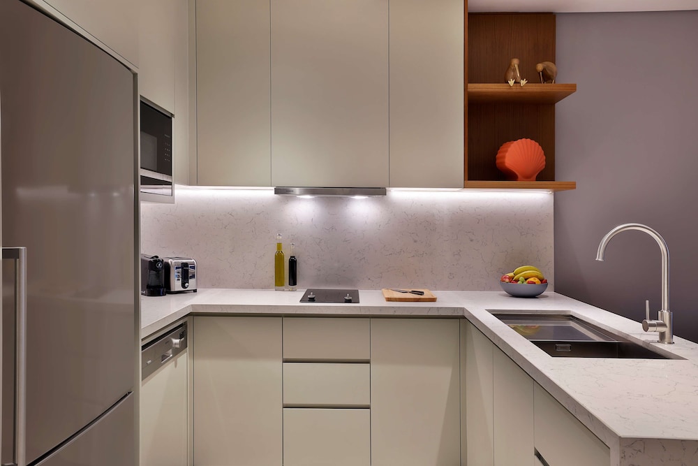 DoubleTree by Hilton Sharjah Waterfront Hotel & Residences 23