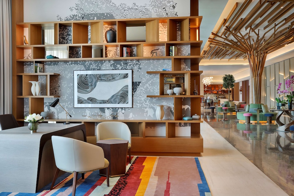 DoubleTree by Hilton Sharjah Waterfront Hotel & Residences 2