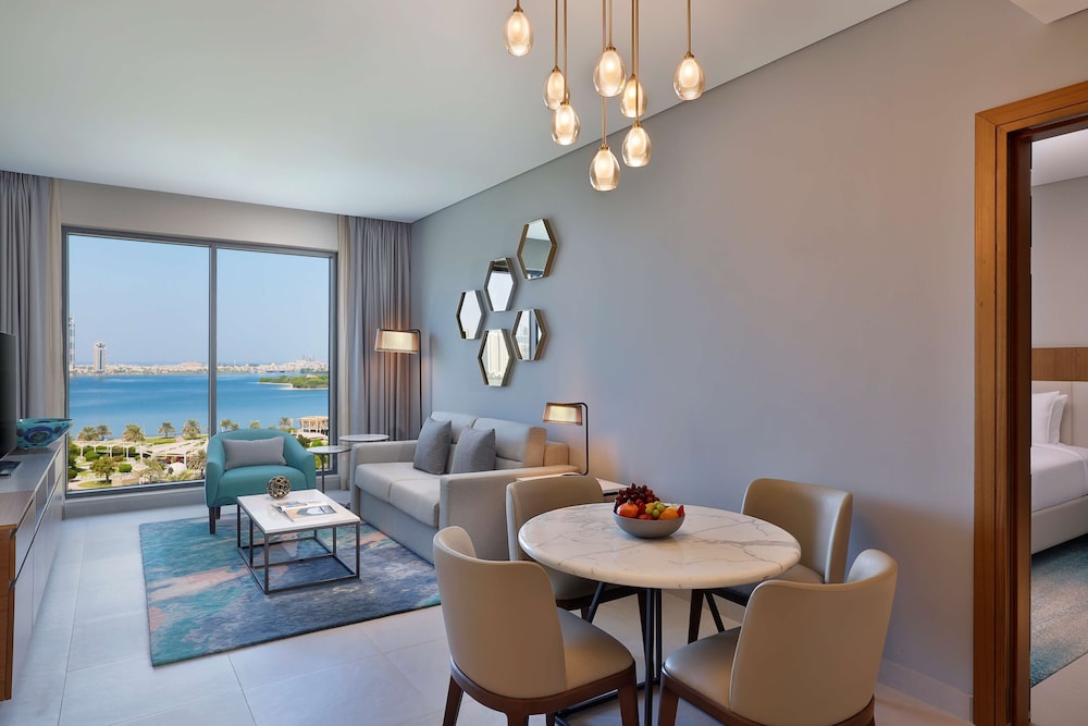 DoubleTree by Hilton Sharjah Waterfront Hotel & Residences 19
