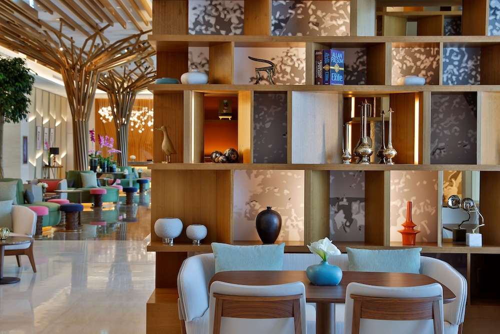 DoubleTree by Hilton Sharjah Waterfront Hotel & Residences 5