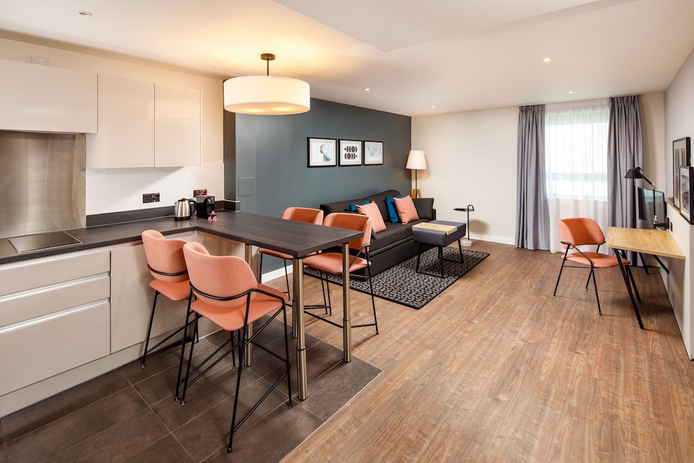 Aparthotel Adagio London Sutton Point 8