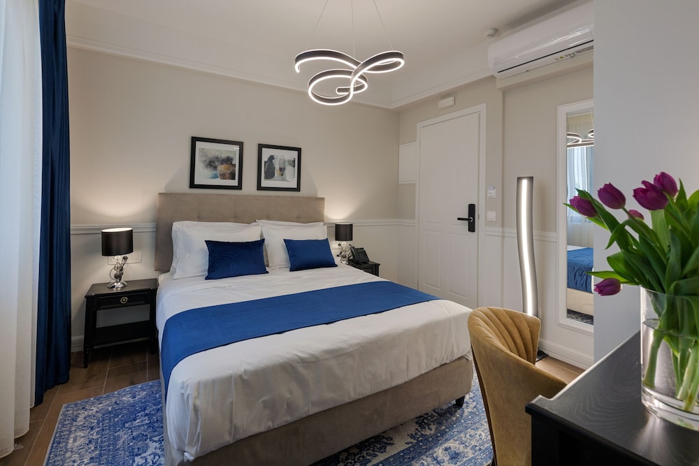 Classic Hotel by Athens Prime Hotels 5
