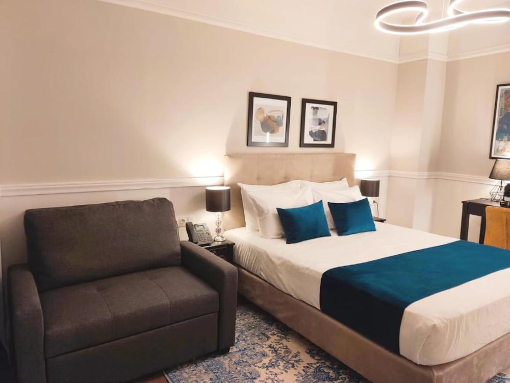 Classic Hotel by Athens Prime Hotels 19