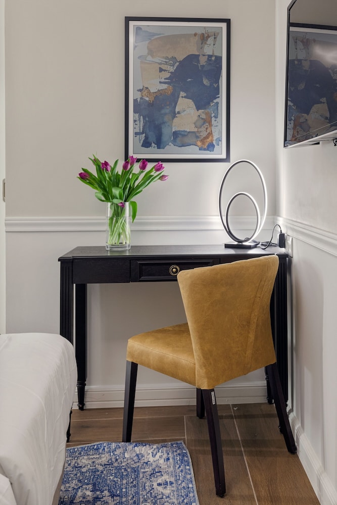 Classic Hotel by Athens Prime Hotels 23
