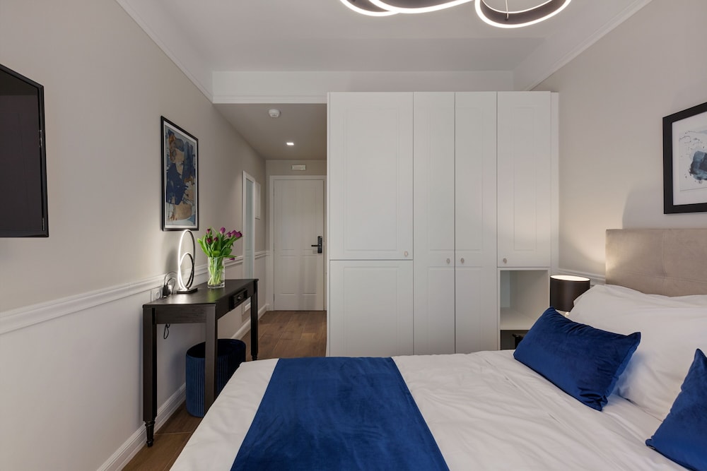 Classic Hotel by Athens Prime Hotels 10