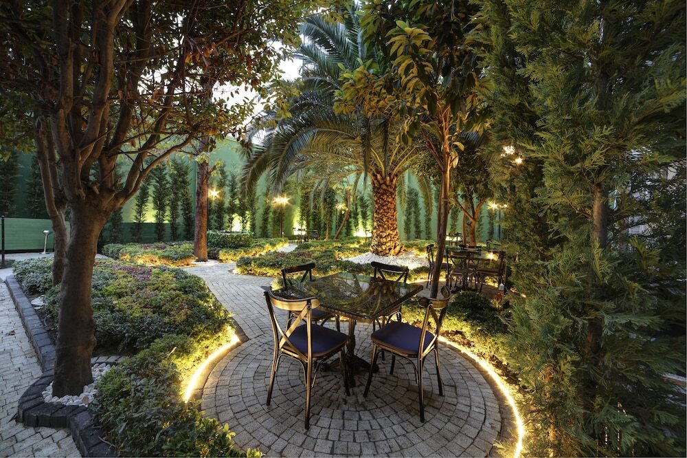 Walton Gardens Pera 3