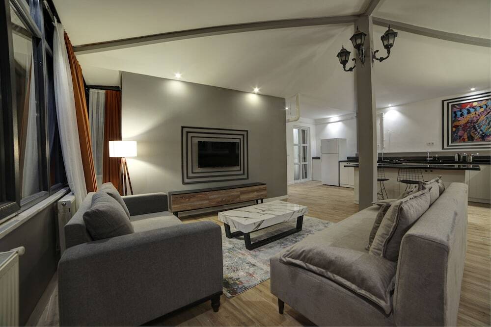 Walton Gardens Pera 7