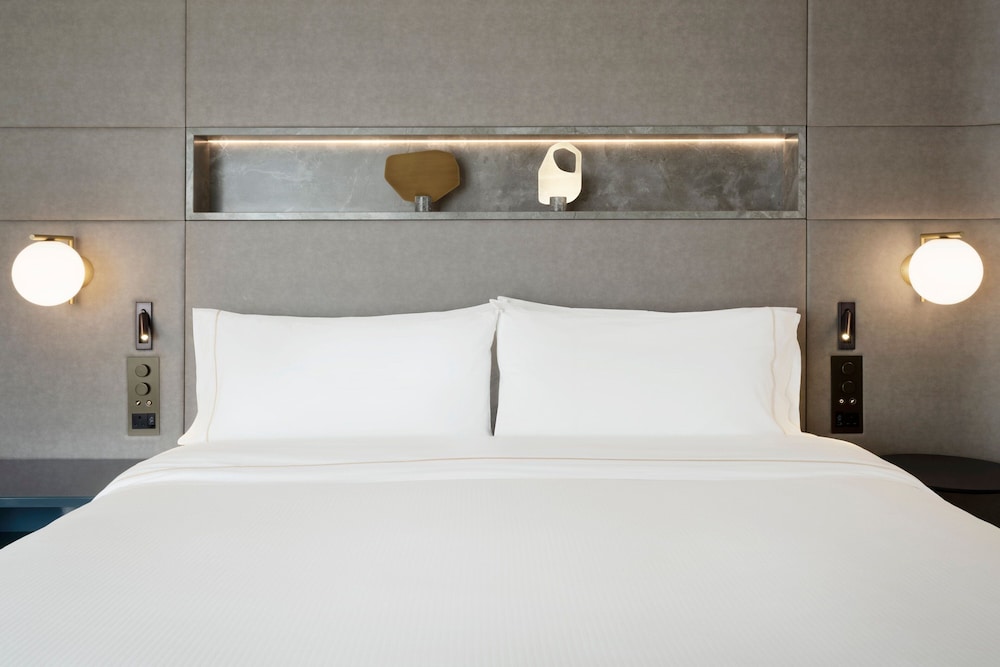 The Westin London City 18