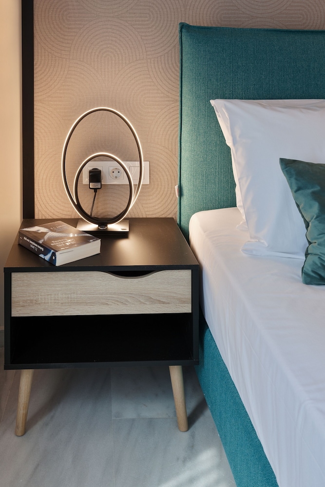 Trendy by Athens Prime Hotels 19