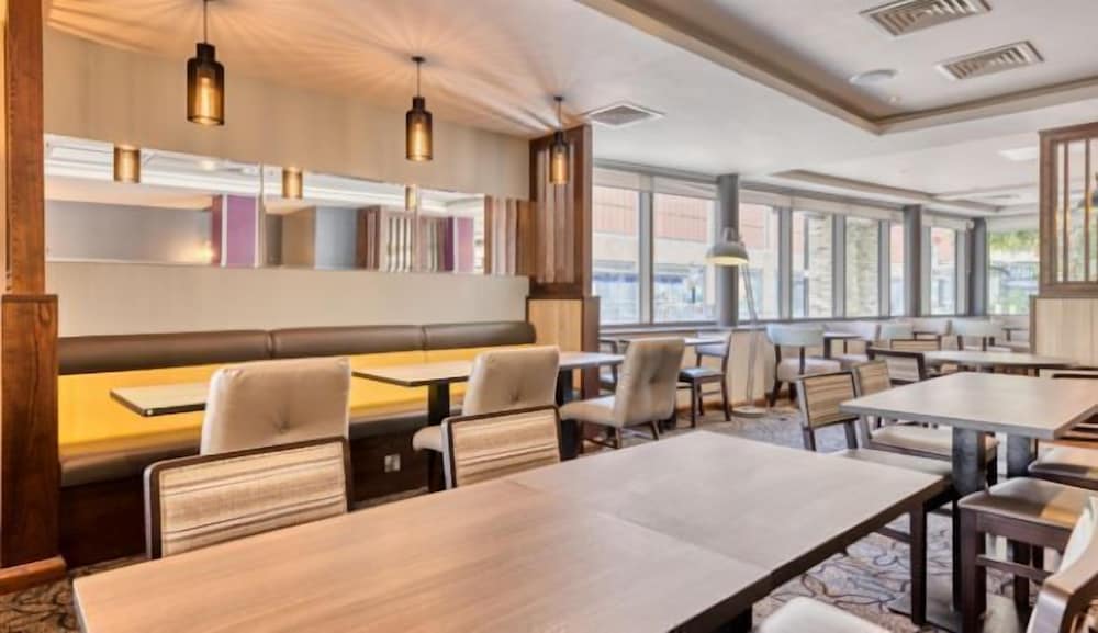 Premier Inn Oxford City Centre (Westgate) Hotel 15