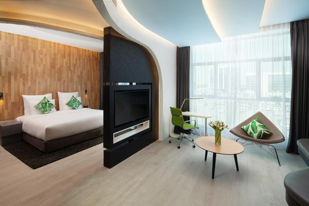 Al Khoory Sky Garden Hotel 9