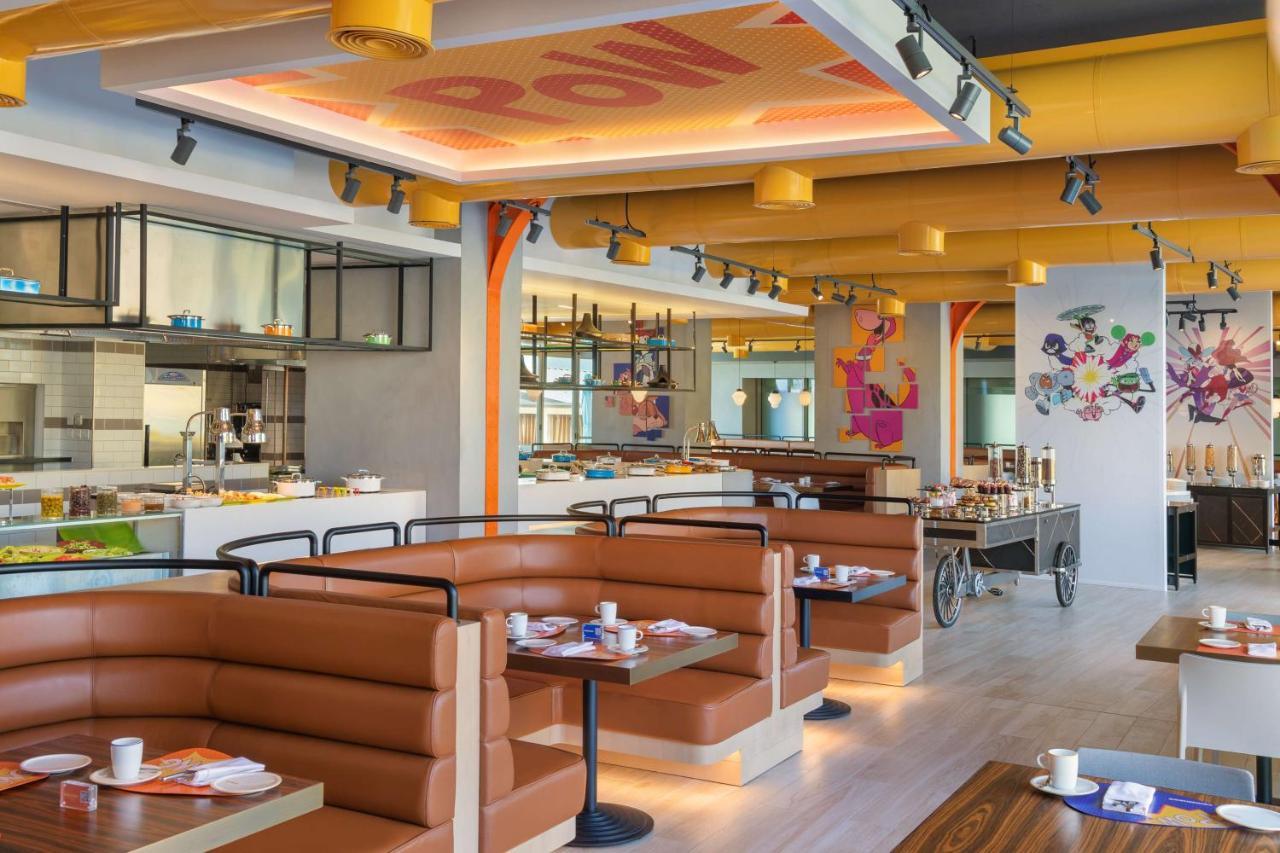 The WB Abu Dhabi, Curio Collection by Hilton 12
