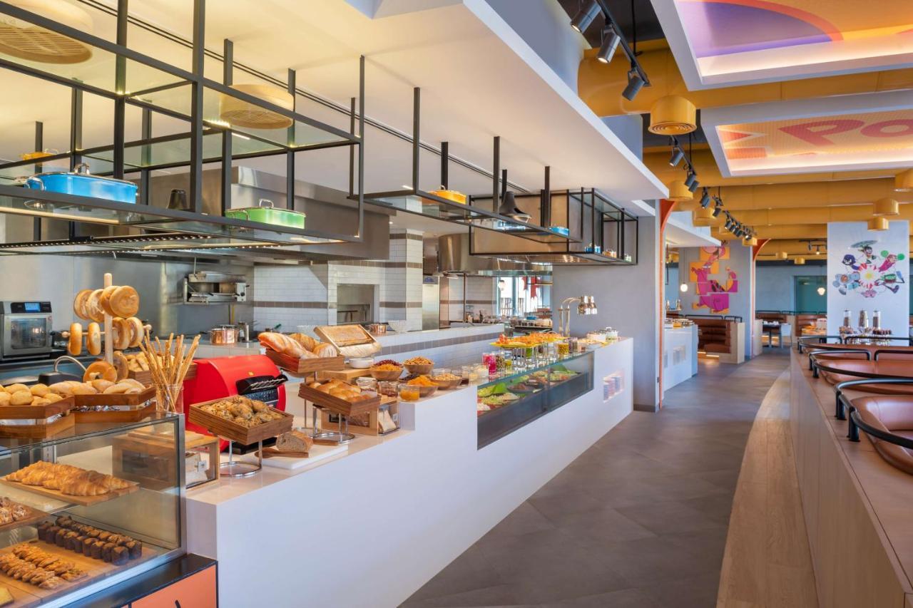 The WB Abu Dhabi, Curio Collection by Hilton 20