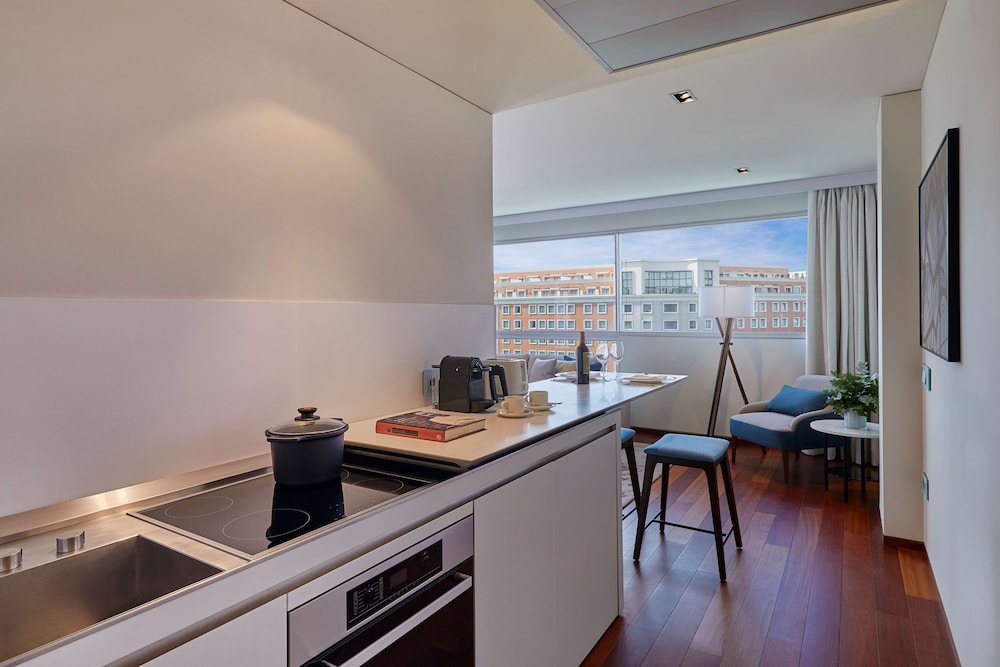 Hyatt Regency Madrid Residences 17