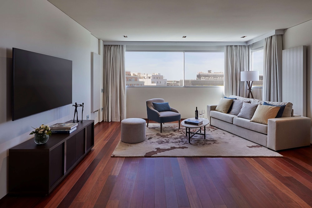 Hyatt Regency Madrid Residences 10