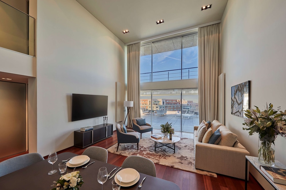 Hyatt Regency Madrid Residences 4